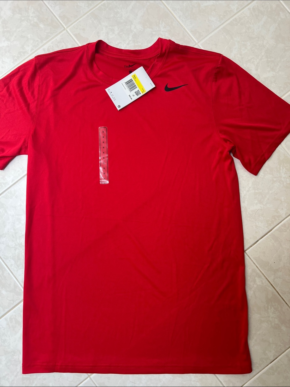 Nike Men's Short Sleeve Crew T-Shirt - Red